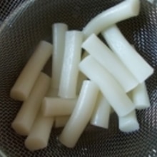 コチュジャンで トッポッギ 子供でも大丈夫な レシピ 作り方 By ドキンちゃん0298 楽天レシピ